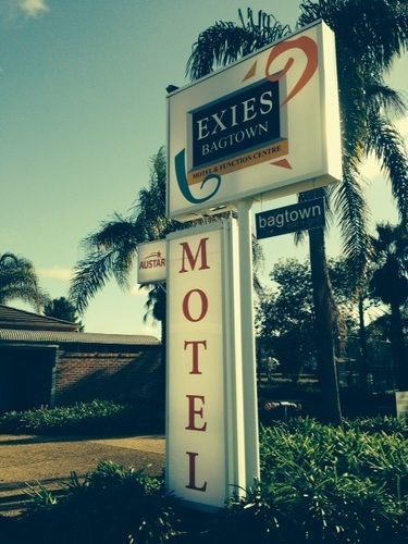 Exies Bagtown Motel Griffith Bagian luar foto